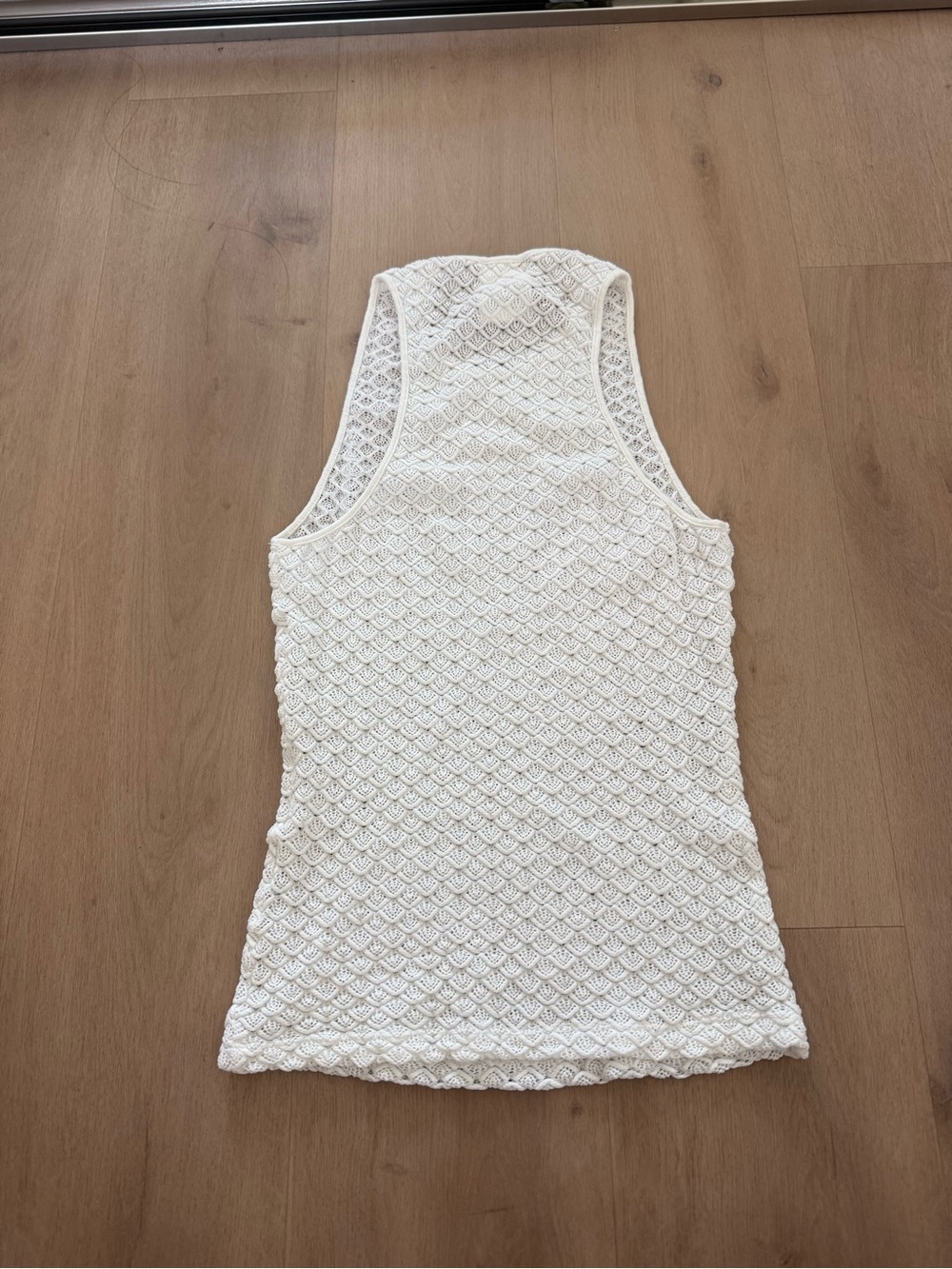 Gianfranco Ferre White Sleeveless Crochet Knit Tank - Picture 3 of 3